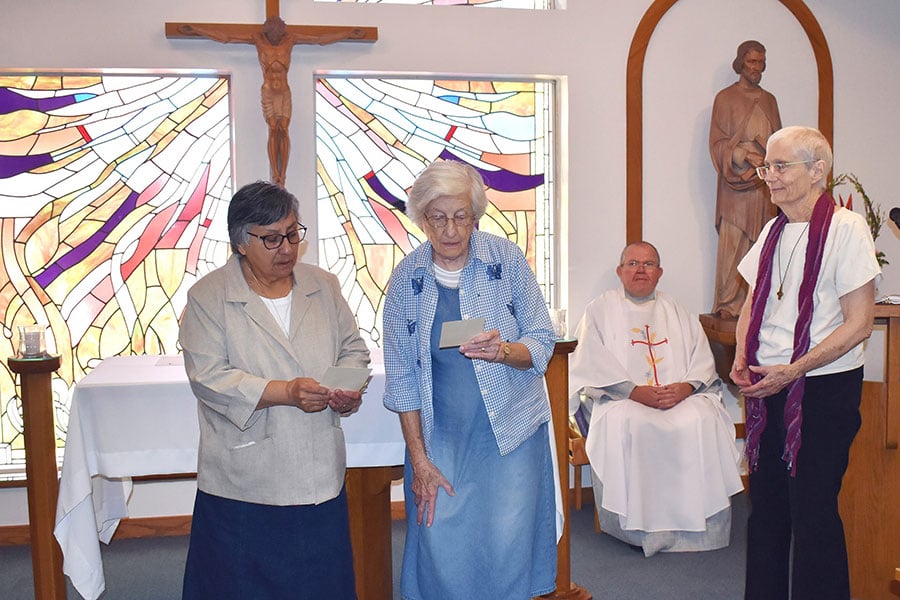 Sisters Gabriela and Anselma renew vows